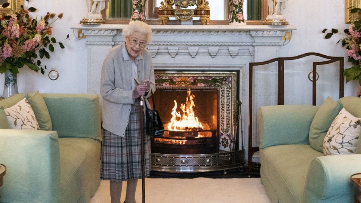 Hielt das britische Königshaus den Tod der Queen stundenlang geheim? (Foto)