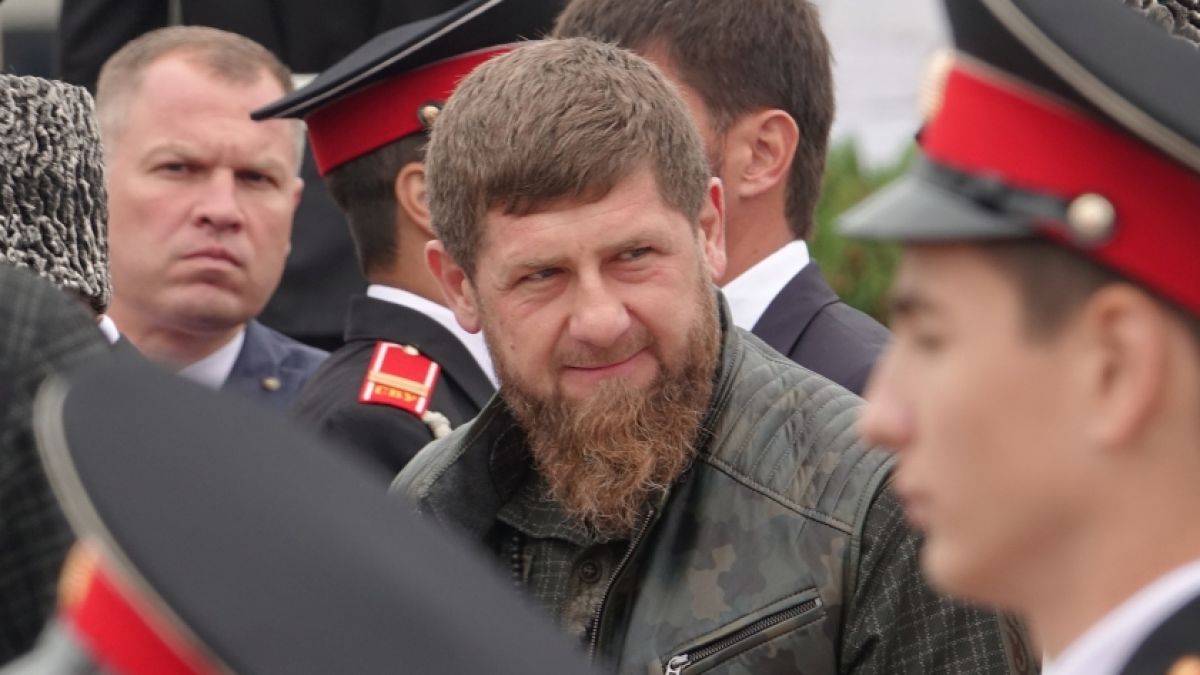Ramsan Kadyrow ging auf Wladimir Putin los. (Foto)