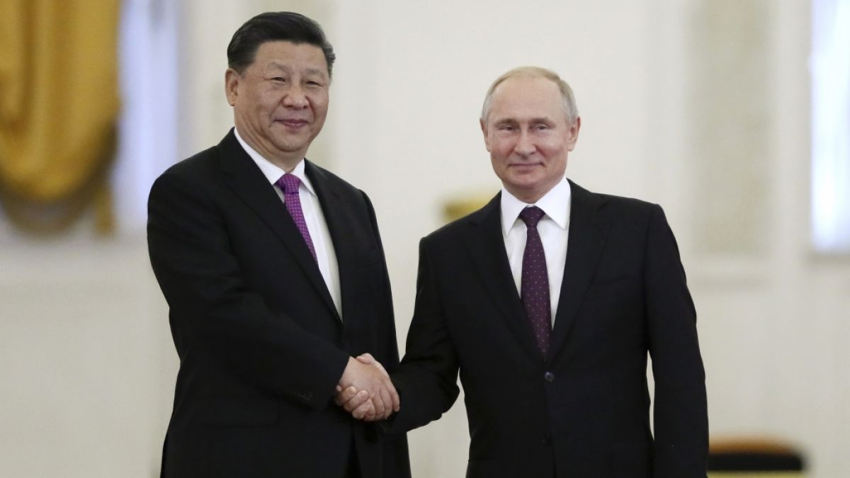 Chinas Staatschef Xi Jinping wird bei seiner ersten Auslandsreise seit Beginn der Corona-Pandemie Wladimir Putin auf dem SCO-Gipfel treffen. (Foto)