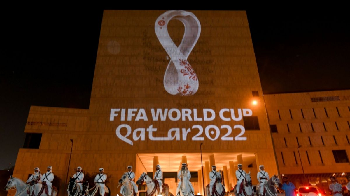 Die Fußball-WM in Katar wird wegen zahlreicher Menschenrechtsverletzungen kritisch gesehen. (Symbolfoto) (Foto)