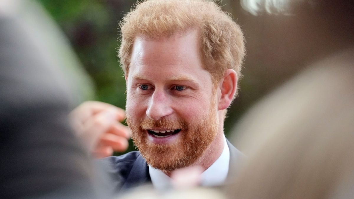 Prinz Harry darf bei der Mahnwache für Queen Elizabeth II. in Westminster Hall keine Uniform tragen. (Foto)
