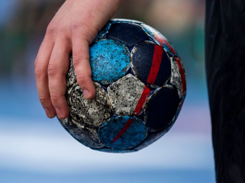 Frisch Auf Göppingen 2 - HSG Wangen/Börtlingen (Handball): Spieler der HSG Wangen/Börtlingen sieht Rot