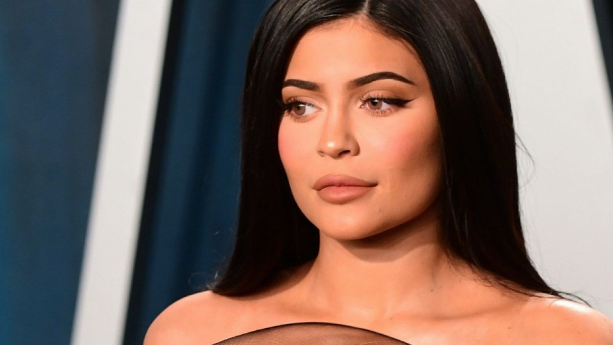 Kylie Jenner Oben Ohne Fans Rasten Komplett Aus Sie Tr Gt Nur Ihren