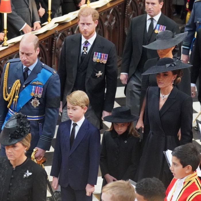 Bei Queen-Beerdigung: So süß trösteten sie und Onkel Prinz Harry sich gegenseitig