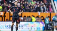 Betretene Miene nach der 0:1-Niederlage gegen Augsburg: Thomas Müller steckt mit dem FC Bayern München in der Krise.