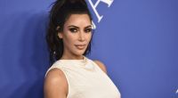 Kim Kardashian heizt ihren Fans im Leder-Look ein.