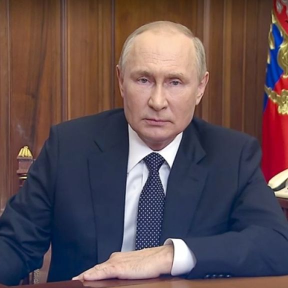 Putin verkündet Teilmobilmachung / Letzter Wunsch der Queen enthüllt / Box-Star (28) tot nach Familienstreit