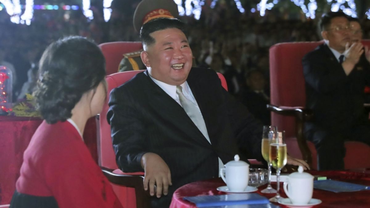 Angeblich wurde die heimliche Tochter von Kim Jong-un enttarnt. (Foto)