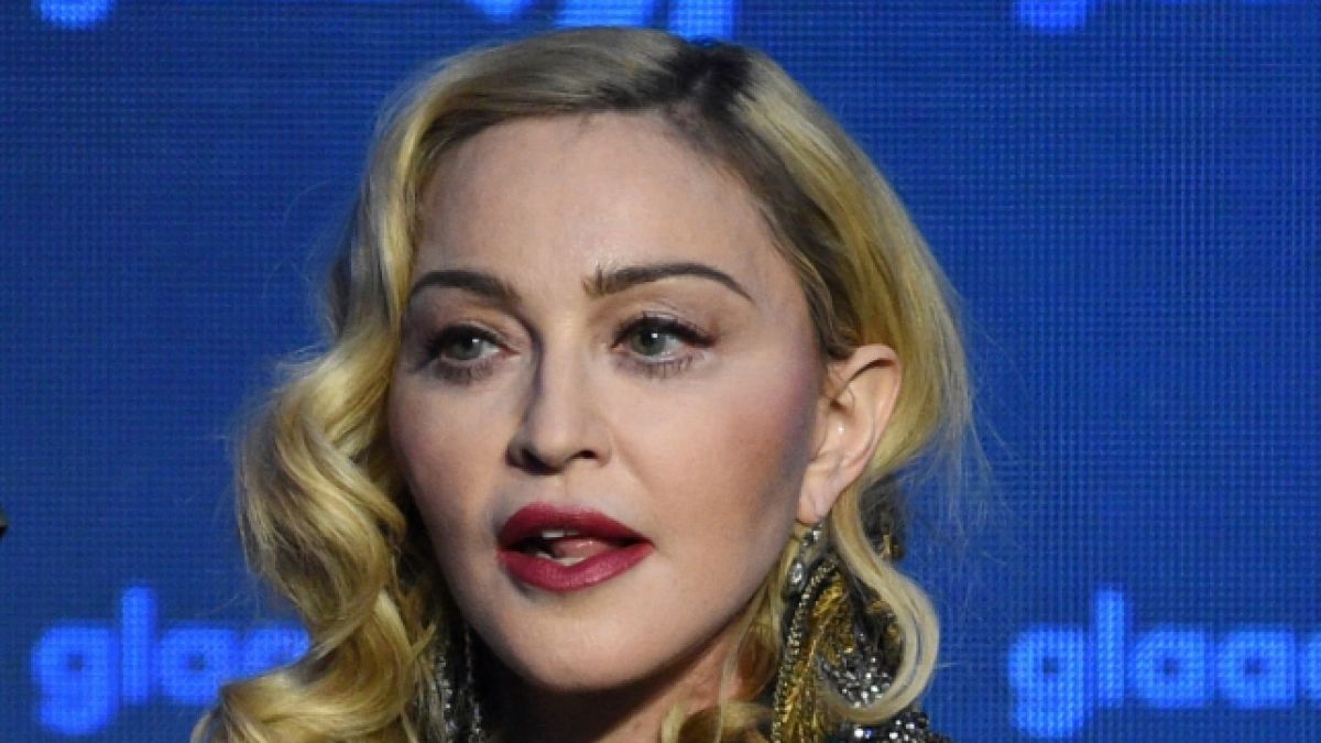 #Madonna: Party im Spitzenbody! Sängerin schockt dasjenige Netzwerk mit irrer Züngelei