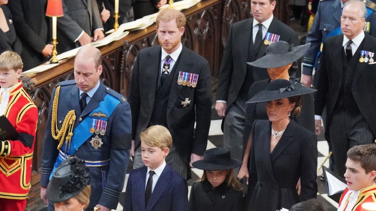 Nur wenige Tage nach dem Tod der Queen müssen die britischen Royals erneut Abschied nehmen. (Foto)