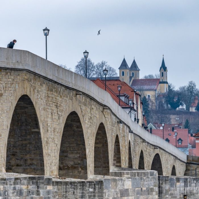 Die Steinerne Brücke in der Regensburger Altstadt