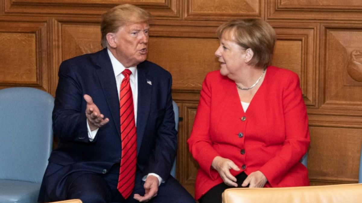 Die Nachrichten des Tages auf news.de: Angela Merkel böse beschimpft: Donald Trump nannte Ex-Bundeskanzlerin mehrfach "that bitch" (Foto)
