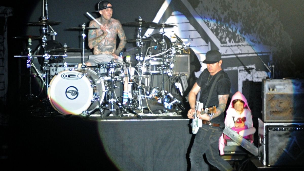 Bald rocken Travis Barker und Tom DeLonge wieder live: Blink-182 haben für 2023 und 2024 eine Welttournee angekündigt und kommen auch für mehrere Konzerte nach Deutschland. (Foto)