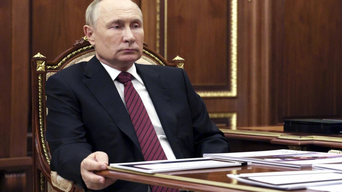 Wladimir Putin soll angeblich den Rückzug von bestimmten Frontlinien angeordnet haben. (Foto)