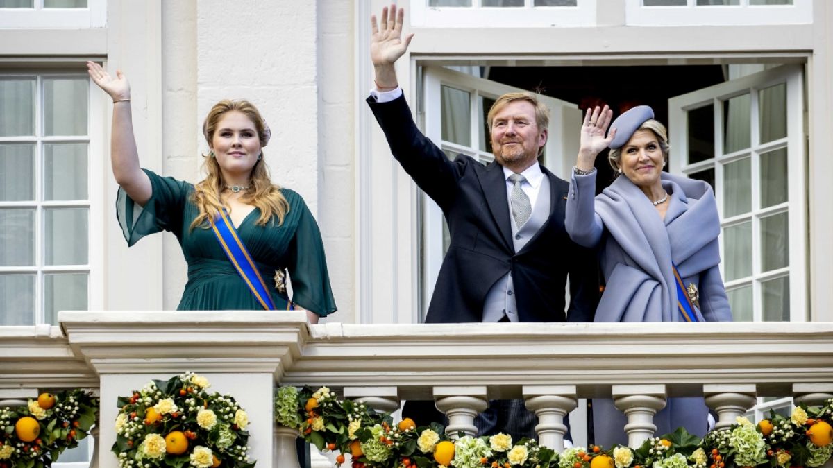 Große Sorge um die niederländische Thronfolgerin: Prinzessin Amalia, hier mit ihren Eltern König Willem-Alexander und Königin Maxima, schwebt in Gefahr. (Foto)
