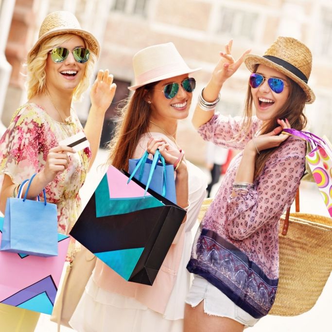 Shopping-Sonntag in Ihrer Stadt: Am verkaufsoffenen Sonntag kann ausgiebig nach Lust und Laune eingekauft werden.