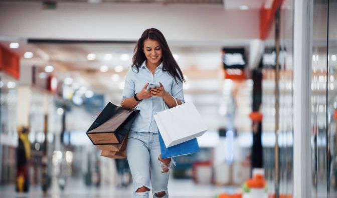 Bundesweit sind verkaufsoffene Sonntage begehrt bei Alt und Jung.