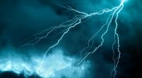 Eine Frau wurde bei einem Unwetter von einem Blitz getroffen.