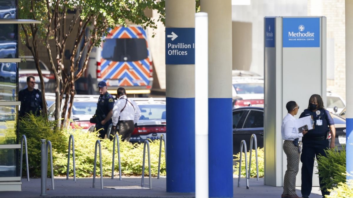 In der Oak Cliff Klinik im texanischen Dallas sind zwei Krankenschwestern bei einer Schießerei tödlich verletzt worden. (Foto)