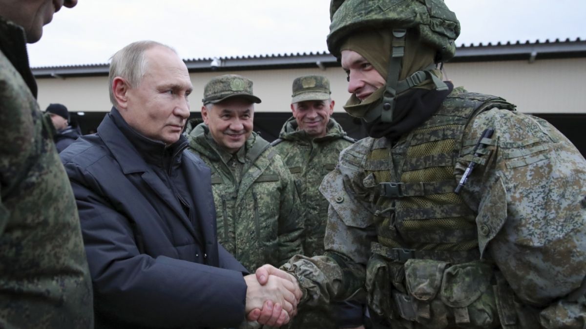Aktuelle Aufnahmen von Wladimir Putin schüren neue Gerüchte über dessen Gesundheitszustand. (Foto)