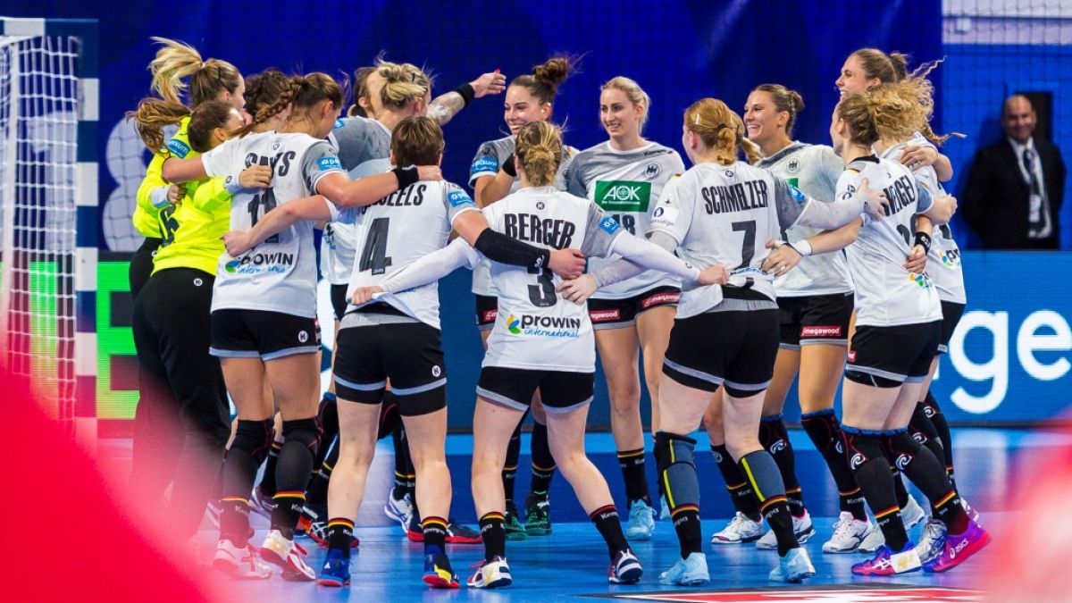 Das deutsche Frauenhandball-Team siegt bei der EHF Euro 2022 (Symbolbild). (Foto)