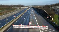 Die Autobahn 1 nahe Köln-Hürth ist gesperrt. (Symbolbild)
