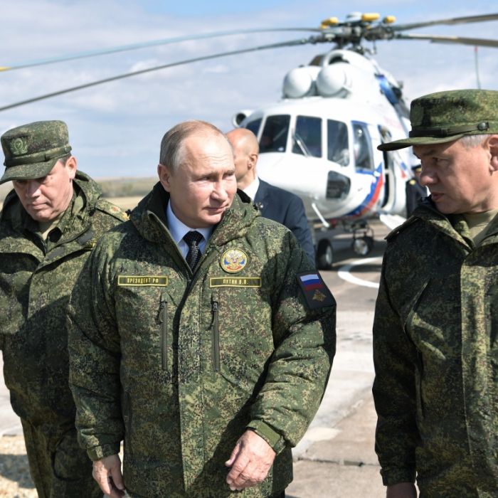 Front oder direkter Tod! Putin-General droht eigenem Leutnant mit Waffe