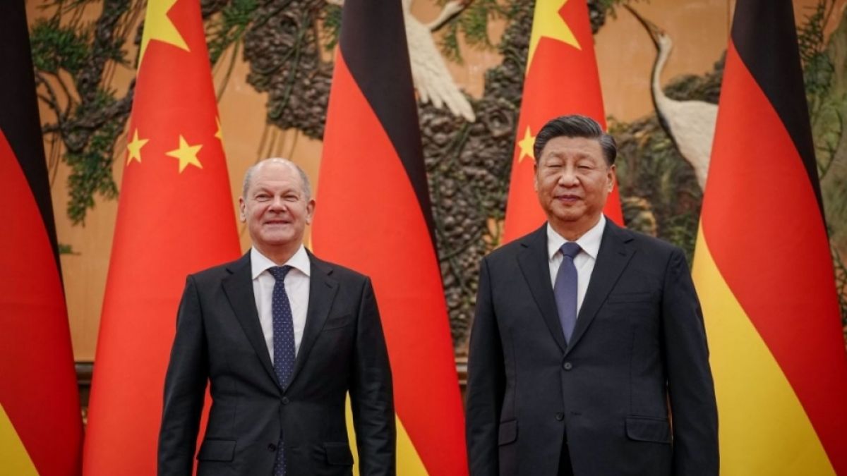Die Nachrichten des Tages auf news.de: Olaf Scholz: Abhängig von China! Begeht der Bundeskanzler die gleichen Fehler wie bei Putin? (Foto)