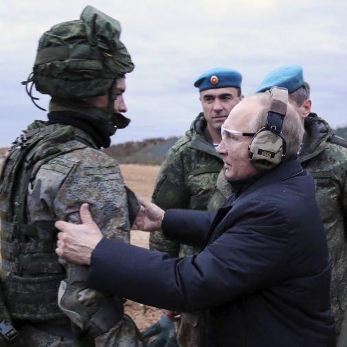 Verängstigte Kreml-Soldaten verweigern Kampf und verstecken sich im Wald