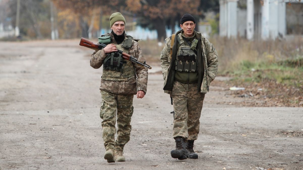 Die Ukrainer wollen ihr Land weiter auf dem Schlachtfeld gegen die Russen verteidigen - Verhandlungen sind aktuell nicht in Sicht. (Foto)