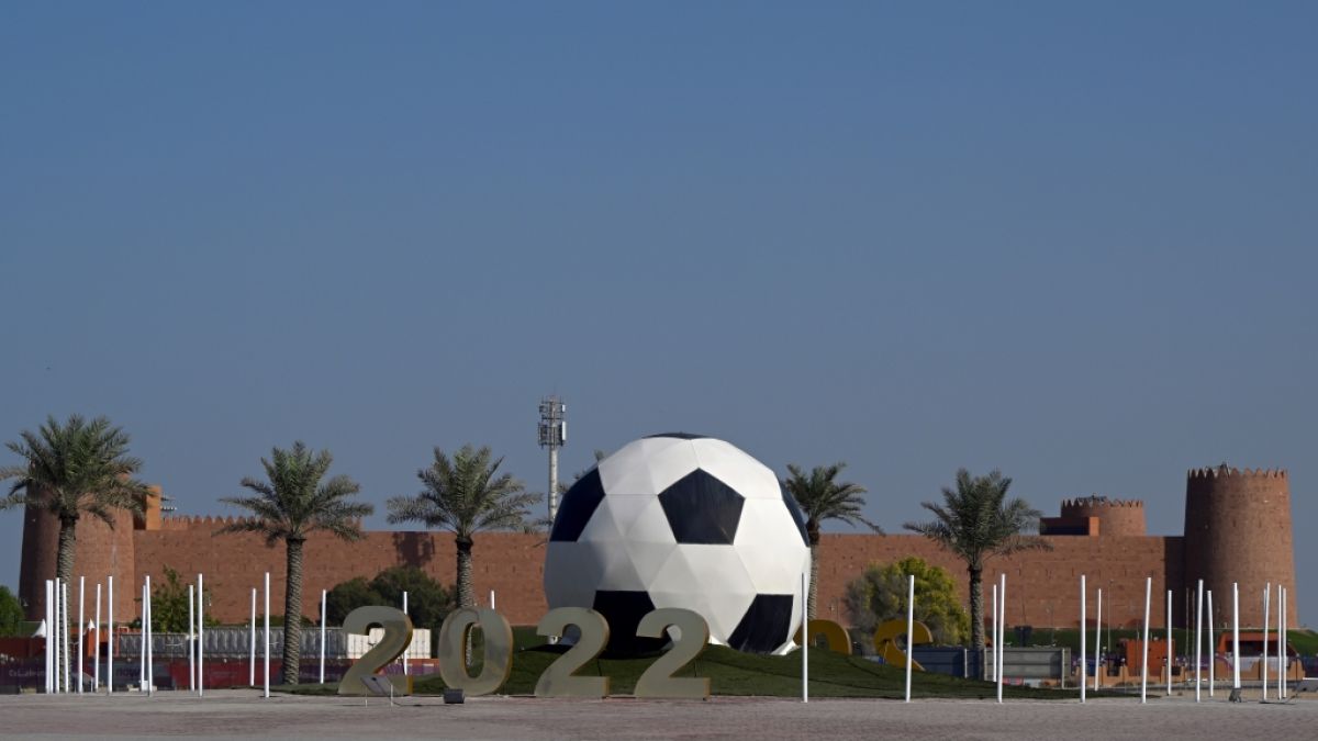 Die Fußball-WM in Katar sorgt mal wieder für Zündstoff. (Foto)