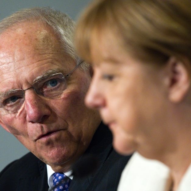 Knallharte Abrechnung mit Ex-Kanzlerin! Schäuble zerlegt Putin-Politik