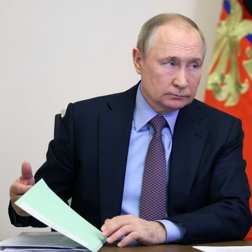 Völlig irre! Putin-Koch verschickt Blut-Hammer-Drohung