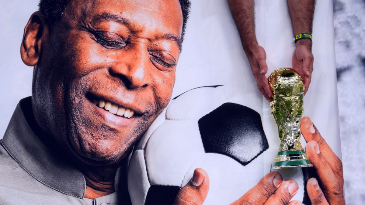 Fußball-Fans sind in Sorge um Brasilien-Legende Pelé. (Foto)
