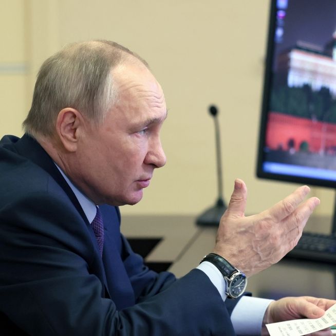 Schock-Video zeigt! Kreml lässt eigene Soldaten in Schützengräben erfrieren