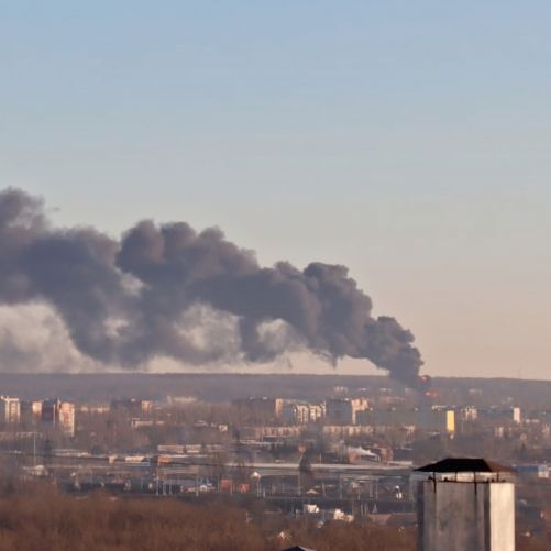 Kreml-Flughafen explodiert nach Angriff! Satellitenbilder zeigen Verwüstung