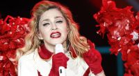 Das Foto zeigt Madonna 2012 bei einem Konzert.