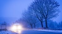 Glatteis und gefrierende Nässe haben zum Start ins dritte Adventswochenende für mehrere Unfälle auf Deutschlands Straßen gesorgt - das winterliche Intermezzo ist jedoch noch nicht vorbei.