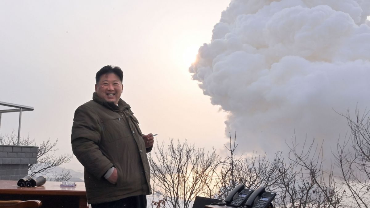 Die von der staatliche Nachrichtenagentur von Nordkorea KCNA (Korean Central News Agency) zur Verfügung gestellte Aufnahme zeigt Kim Jong-un. (Foto)