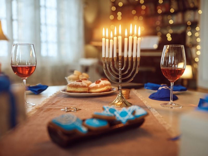 Chanukka 2025: Bedeutung, Bräuche und Co. - das macht das jüdische Lichterfest aus