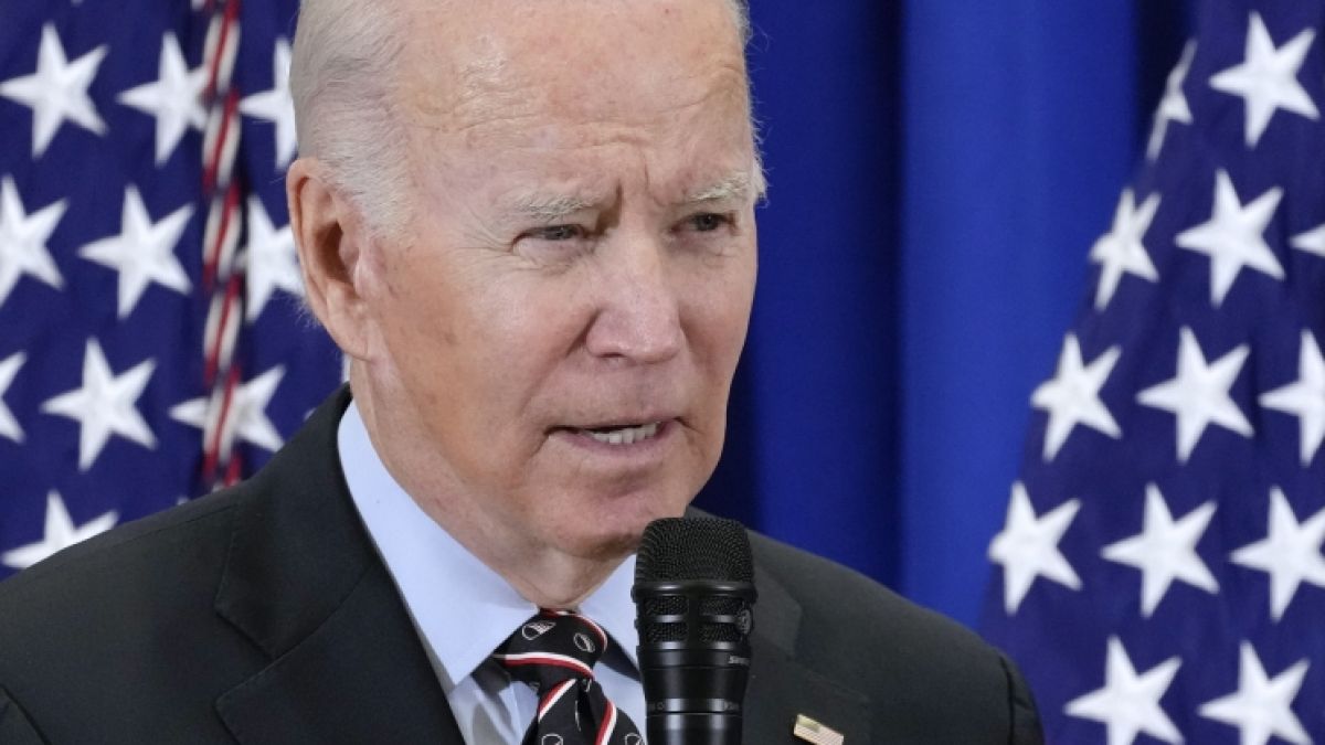 #Joe Biden: Ganz schön peinlich! US-Staatschef schockte mit Schnarch-Warnsignal und Demenz-Wirbel
