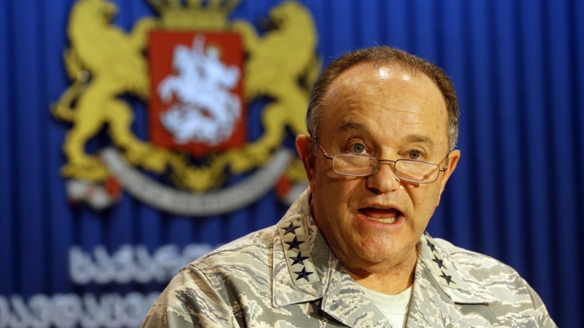 Ex-Nato-General Philip Breedlove fordert vom Westen weitere Waffenlieferungen für die Ukraine. (Foto)