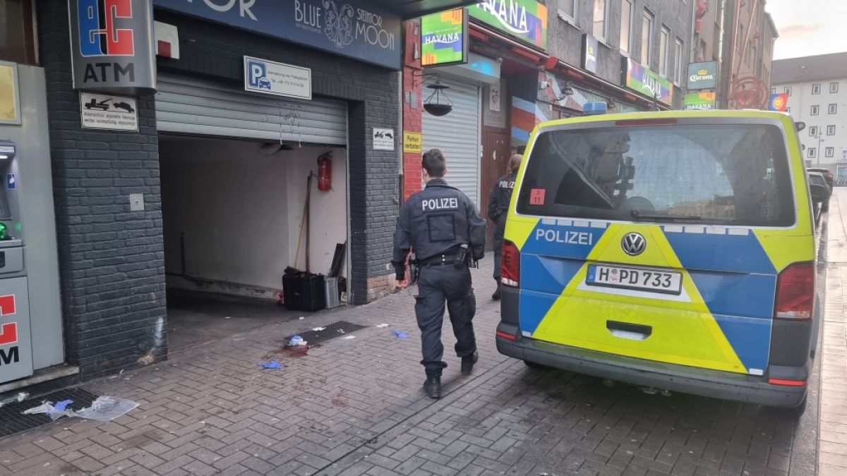 Der Täter, der am Sonntagmorgen vor einem Club in Hannover um sich geschossen hatte, ist noch immer auf der Flucht. (Foto)