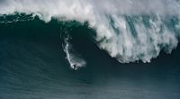 Ein brasilianischer Surfer ist vor Nazaré in den Wellen gestorben. (Symbolfoto)