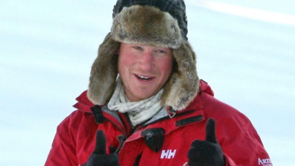 Autsch! Bei seiner Nordpol-Wanderung im Jahr 2011 fing sich Prinz Harry Frostbeulen im Intimbereich ein. (Foto)