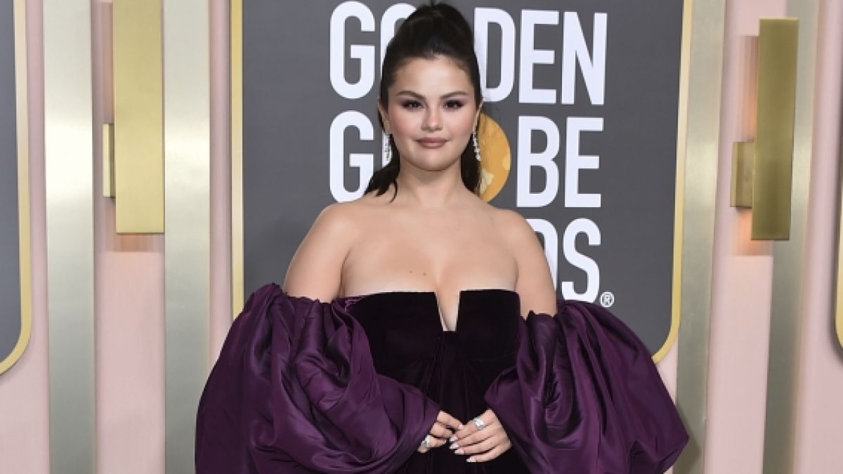 Selena Gomez' Look bei den Golden Globes 2023. (Foto)