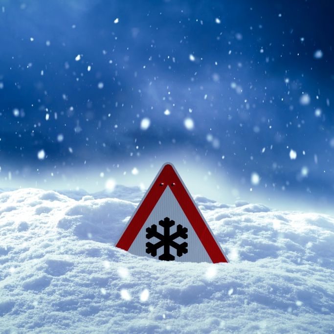 Bis zu 20 Zentimeter Schnee! Meteorologen warnen vor Glättegefahr
