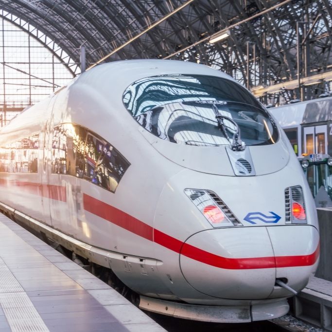 Ministerin will Blitz-Entschädigung ab 30 Minuten Verspätung!