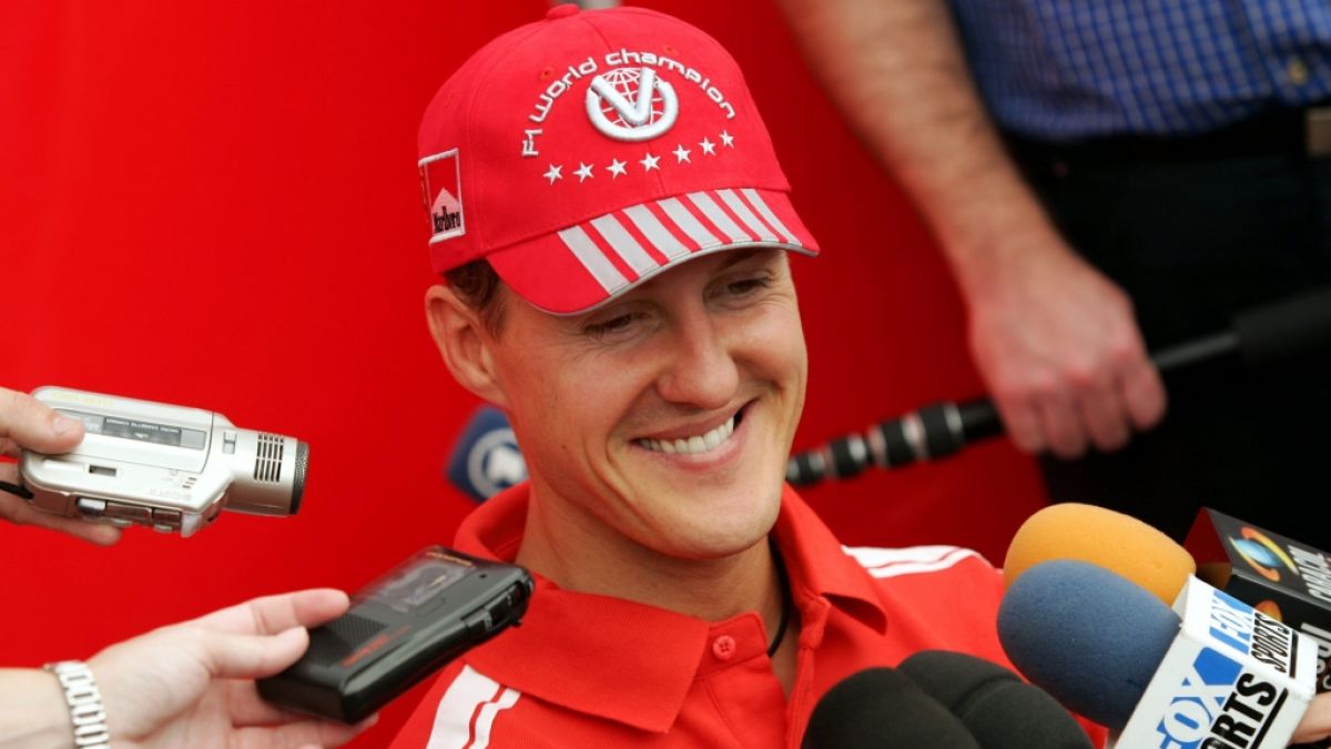 Auch ein knappes Jahrzehnt nach seinem schweren Ski-Unfall in den französischen Alpen haben Michael Schumachers Fans ihr Idol nicht vergessen. (Foto)