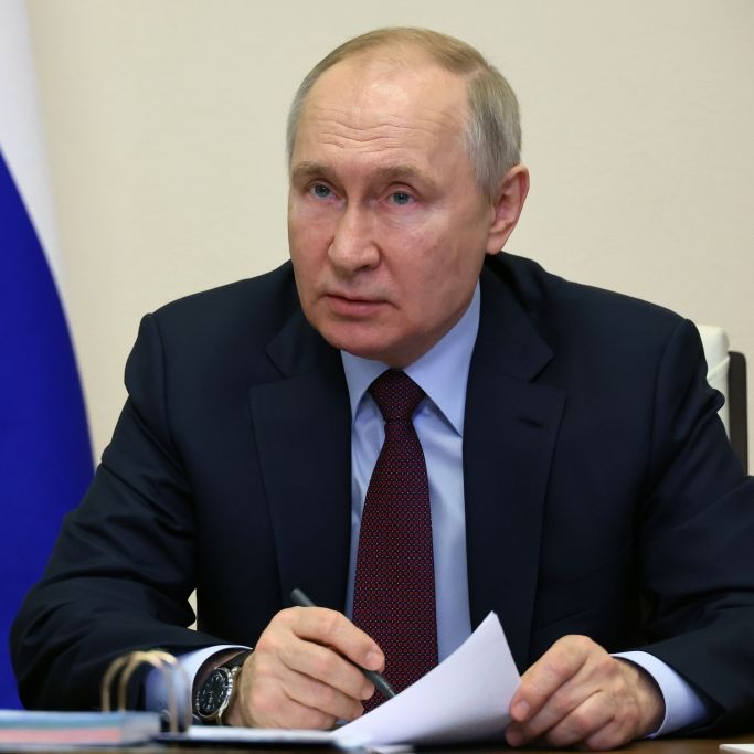 Fürchtet Wladimir Putin einen Angriff auf Moskau? Der Kreml-Chef rüstet die russische Hauptstadt auf.